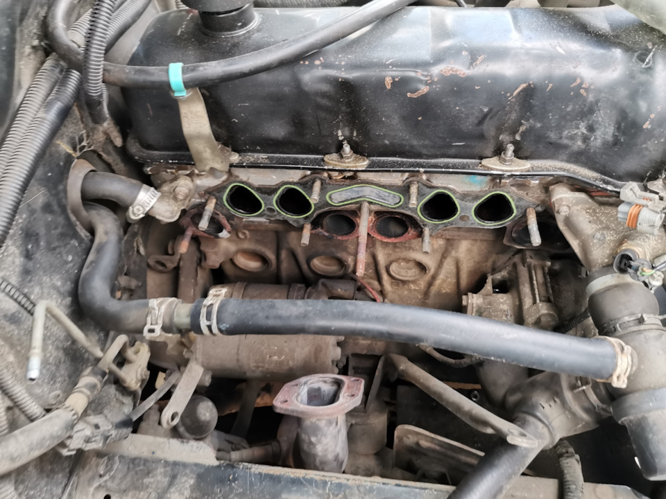 Замена прокладки коллекторов Шеви-Нивы