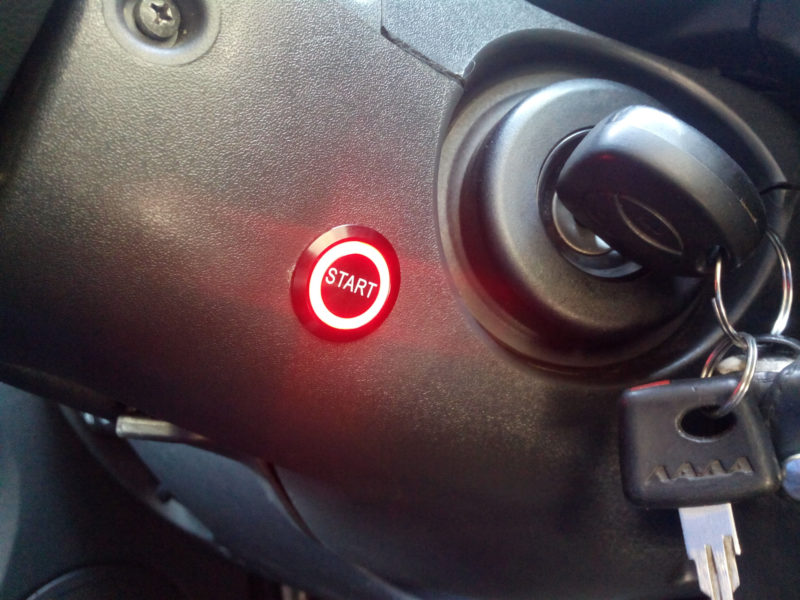 Как работает кнопка старт-стоп на автомобиле?