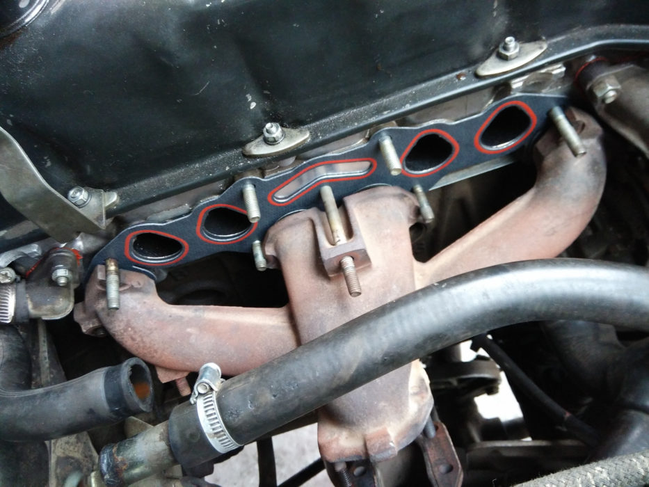 Замена прокладки коллекторов Шеви-Нивы