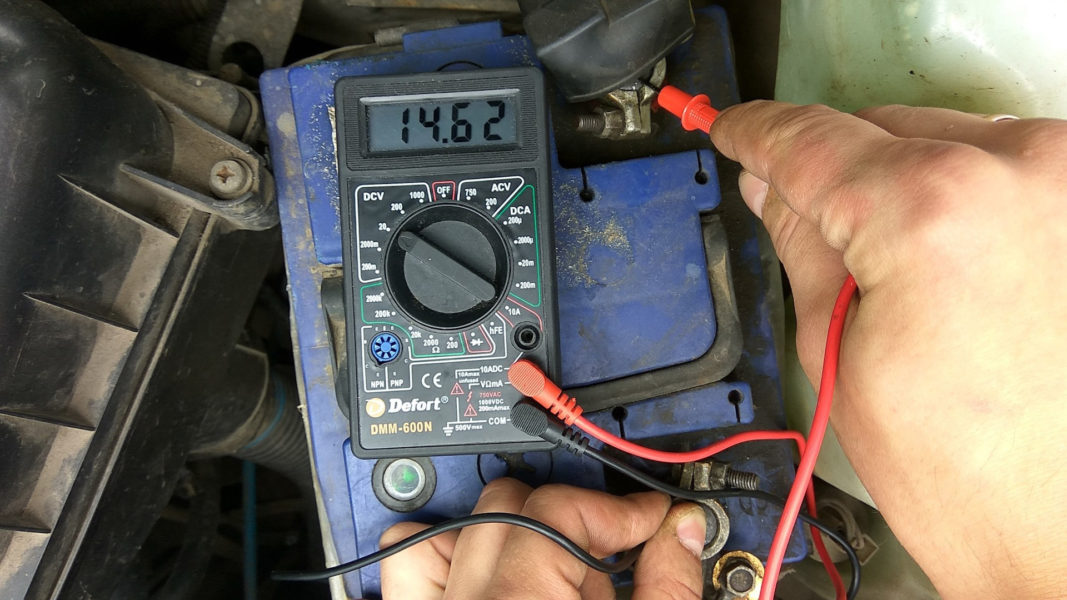 Что делать, если на ВАЗ 2110 генератор выдает слабое напряжение?