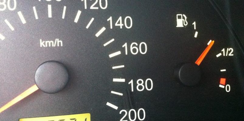 Ваз 2114 датчик бензина показывает неправильно
