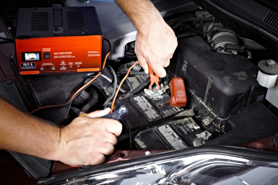 Уход за аккумуляторной батареей автомобиля: советы эксперта