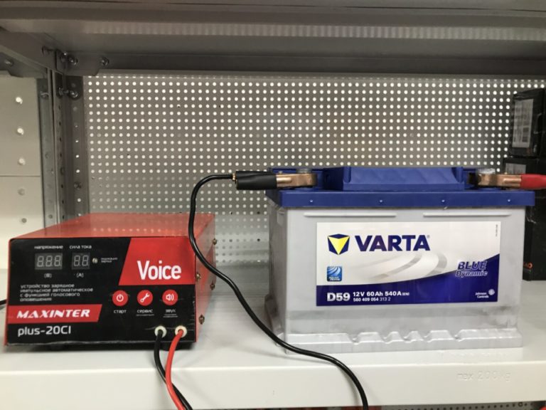 Особенность зарядки свинцово-кальциевого аккумулятора автомобиля