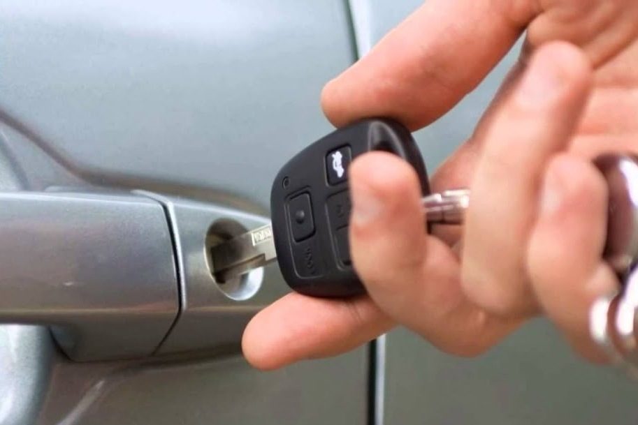 Потерял ключи от машины с сигнализацией — что делать?