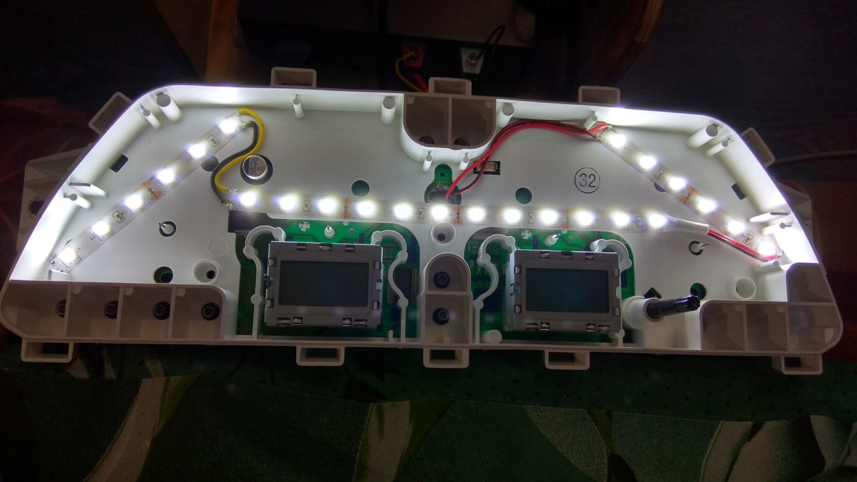 Сколько лампочек в приборной панели ВАЗ 2114 — особенность их замены