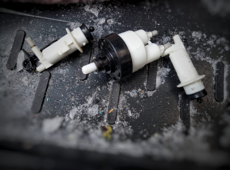 Процесс регулировки световых приборов на Ладе Гранта