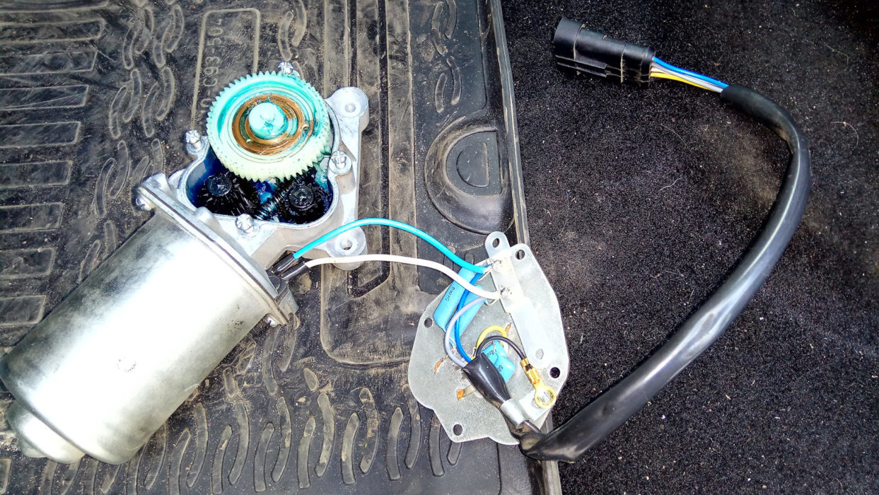 Как отремонтировать моторчик стеклоочистителя?