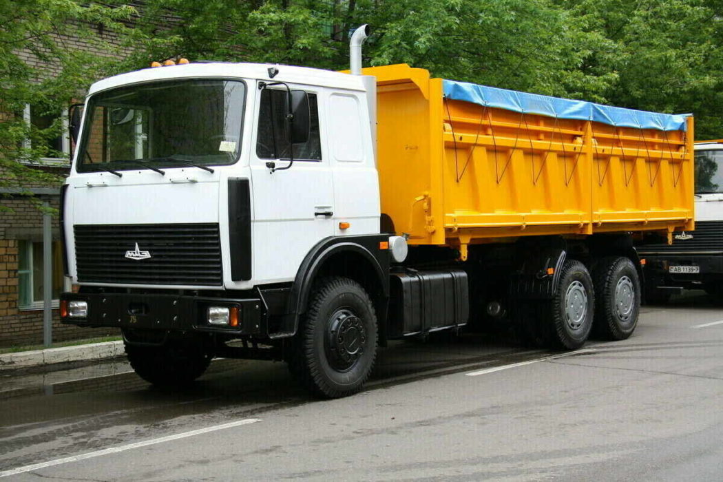 Обзор автомобиля МАЗ-5516 сельхозник 20 тонн
