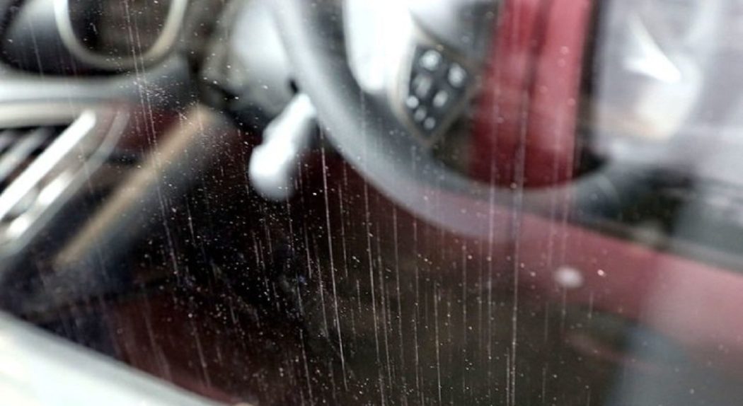 Устранение царапин на стекле автомобиля своими руками