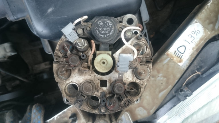 Порядок диагностики и замена щеток генератора на Ниве Шевроле