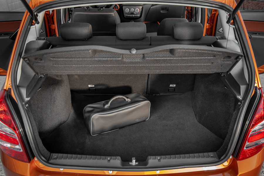 Lada Granta — обзор багажника, виды, конструктивная особенность