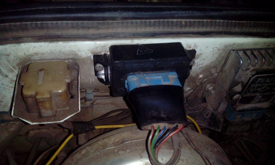 Блок управления электромагнитным клапаном карбюратора ВАЗ 2109 — диагностика и ремонт