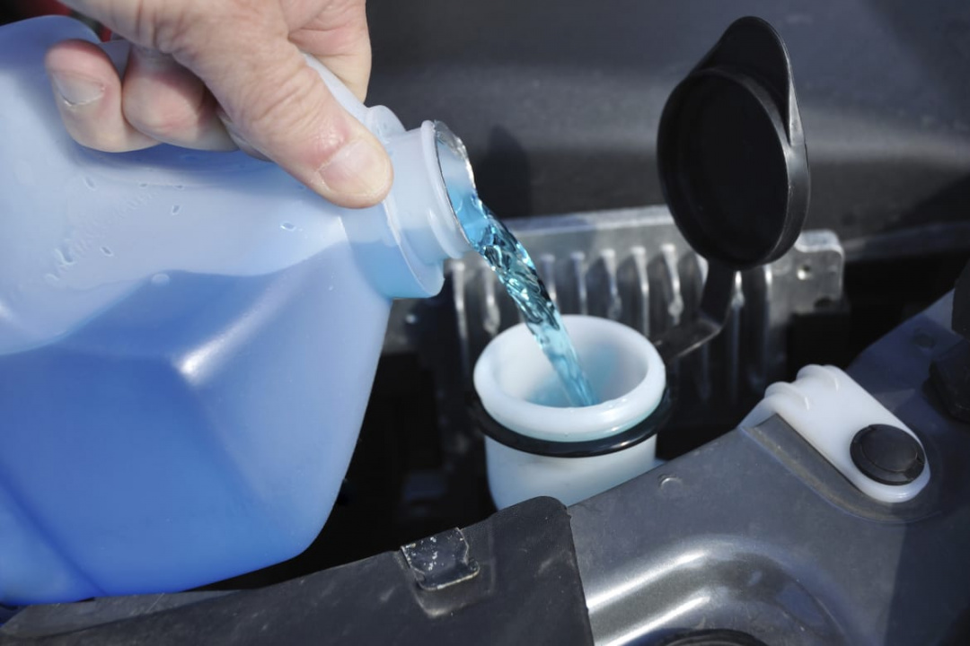 Жидкость для омывания стекол автомобиля — советы по выбору