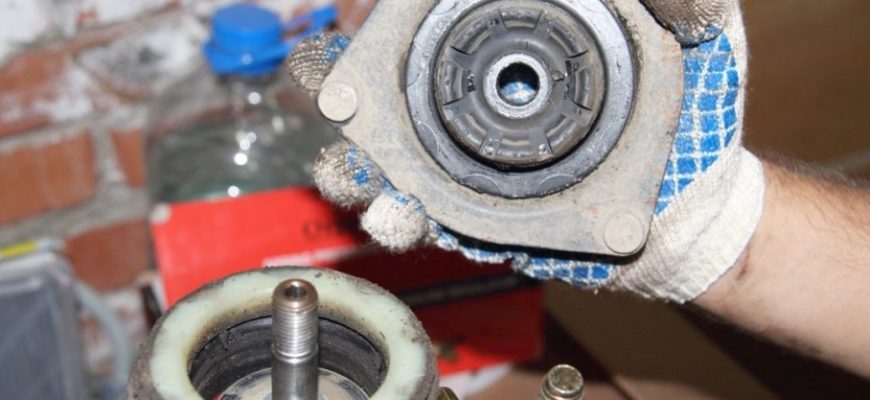 Диагностика и порядок замены опорника на автомобиле