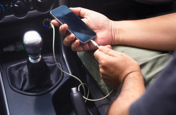 Зарядка для телефона в автомобиль своими руками