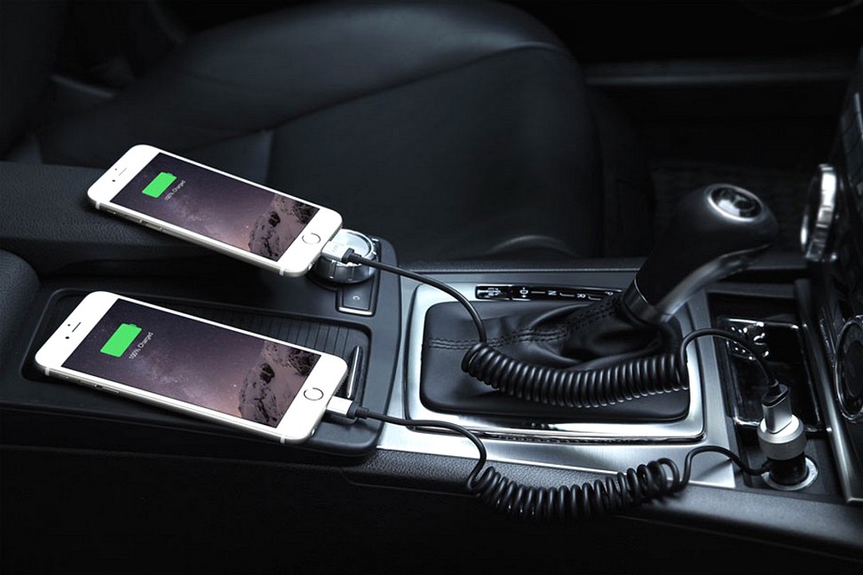 Как зарядить смартфон в автомобиле?