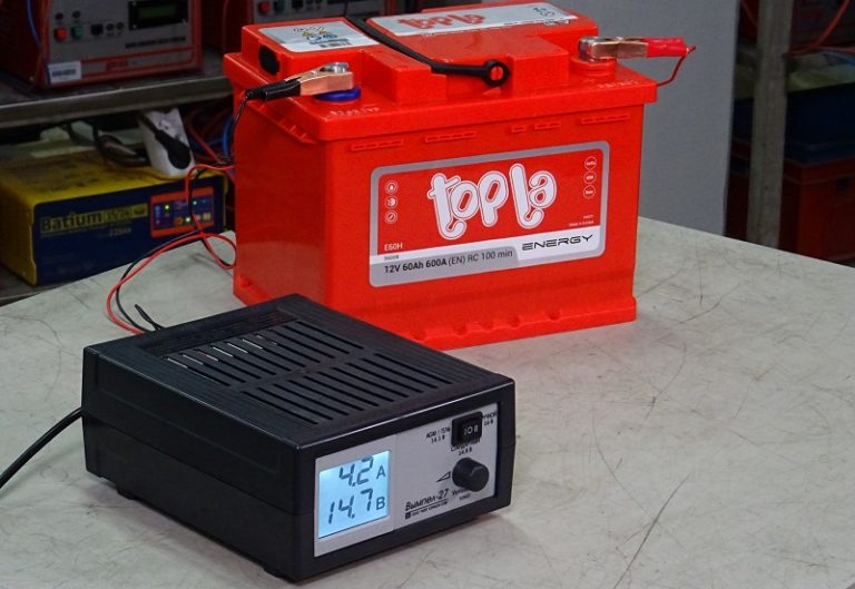 Особенность зарядки свинцово-кальциевого аккумулятора автомобиля
