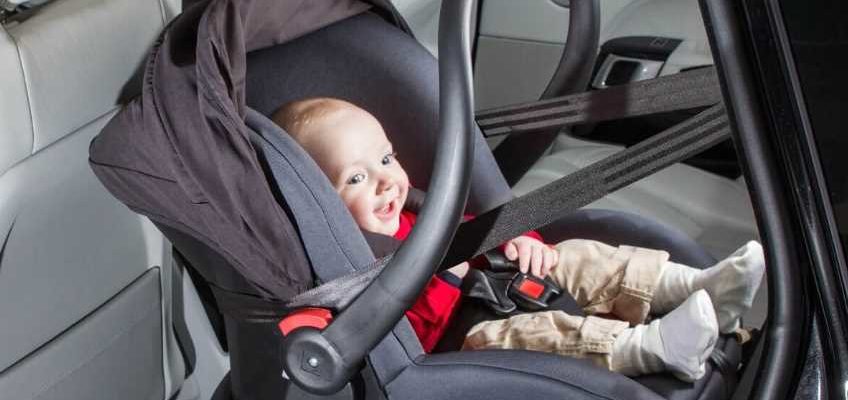 Как можно перевозить грудного ребенка в машине