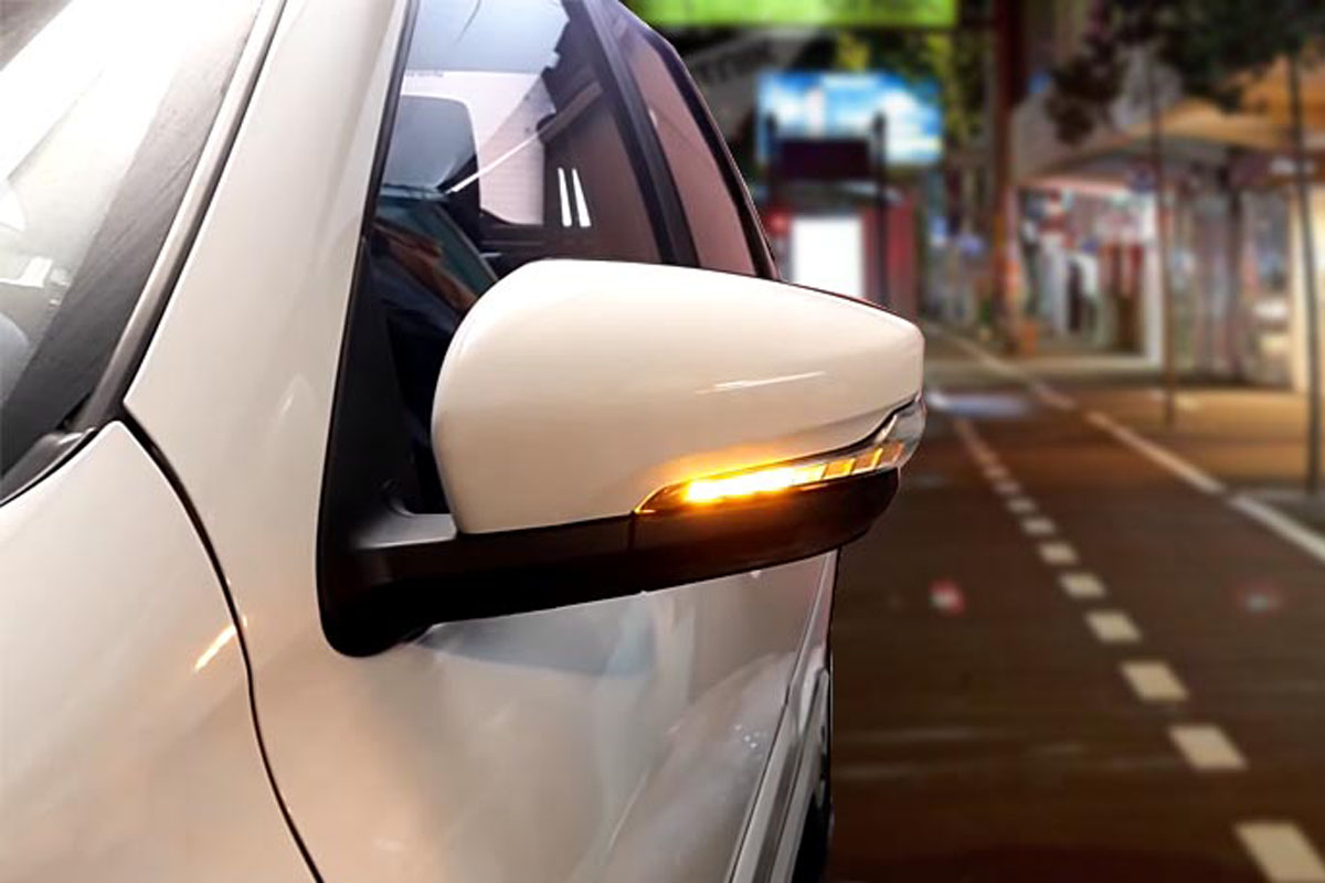 Как устроены световые приборы у автомобиля?