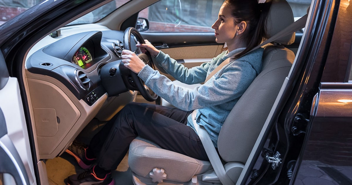 Как правильно отрегулировать сиденье водителя автомобиля?