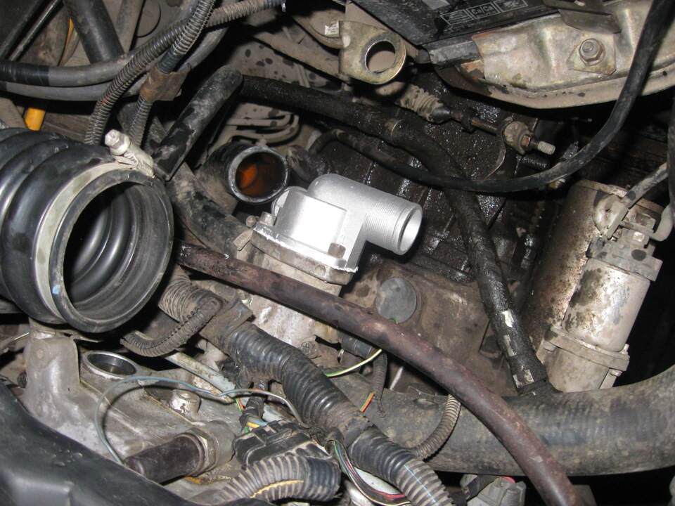 Почему после замены термостата не греется двигатель?