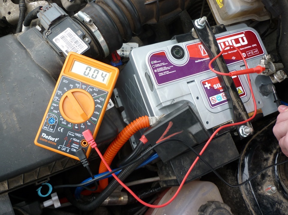 За ночь разряжается аккумулятор на автомобиле — причины и ремонт