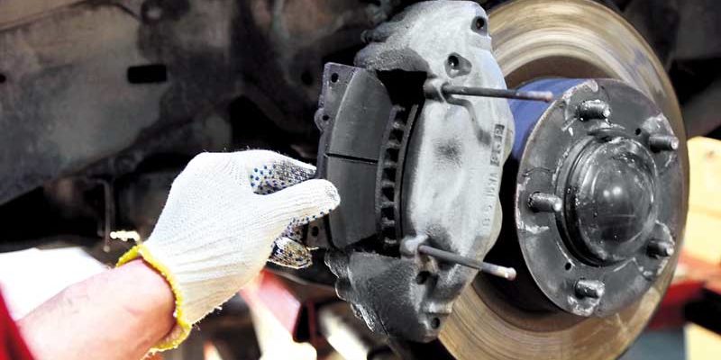 Скрипят тормоза на автомобиле - диагностика и ремонт