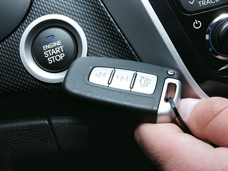 Не виден электронный ключ. Solaris 2015 ключ бесключевой. Штатный ключ Hyundai Solaris 2011 с ключа. Ключ Хендай Солярис бесключевой. Бесключевой доступ Солярис 1.