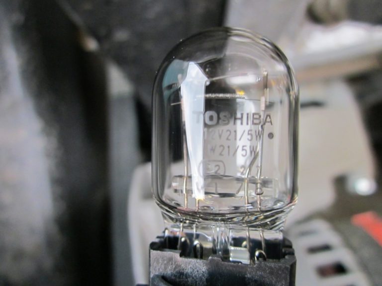 Порядок замены дневных ходовых огней на Лада Гранта