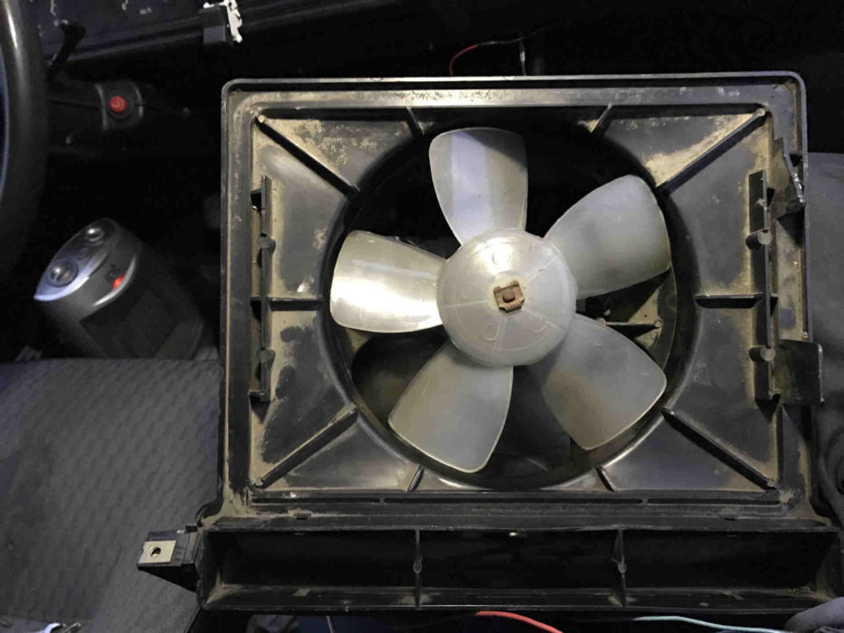Как заменить вентилятор отопителя ВАЗ 2107